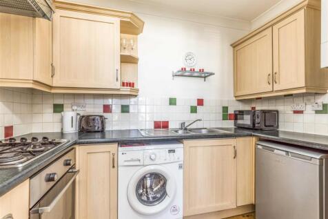 Flat 3, 21 Burnaby Road, Alum Chine, Bournemouth ,