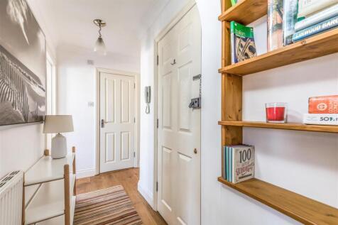Flat 3, 21 Burnaby Road, Alum Chine, Bournemouth ,