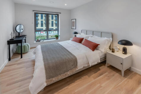 GQ Lyons Dock 2 Bed (1)