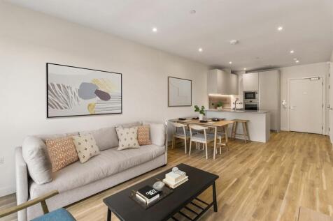 Experience this chic living space, a blend of comfort and modern design.