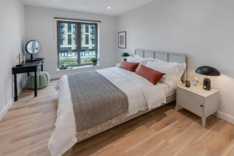 GQ Lyons Dock 2 Bed (1)