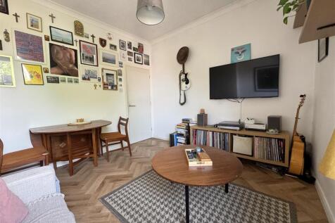 Living Room.JPEG