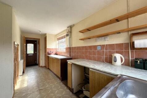 Kitchen a.JPEG