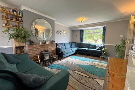 Living Room.JPEG