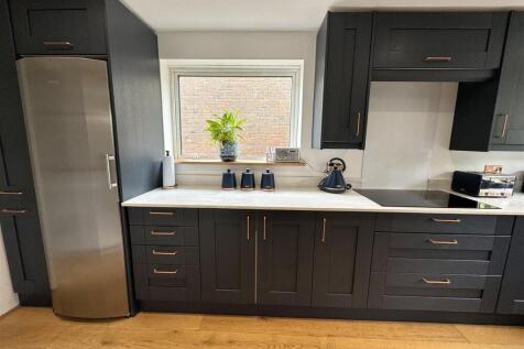 Kitchen 1.JPEG