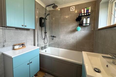 Bathroom.JPEG
