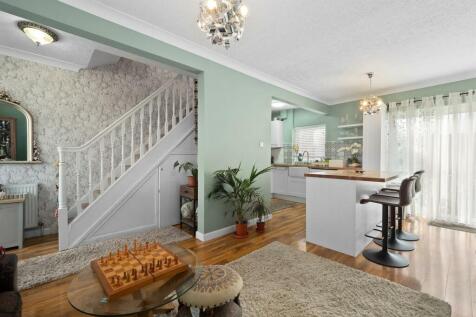 44 Crossway Rd-3.jpg