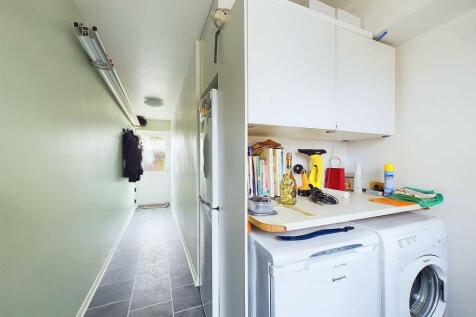 CAM03736G0-PR0041-STILL015.jpg