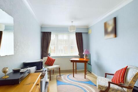 CAM03736G0-PR0041-STILL002.jpg