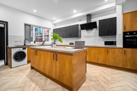 2024-05-08-Dosanjh-Property-Management-1-043.jpg