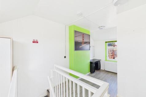 CAM03736G0-PR0102-STILL013.jpg