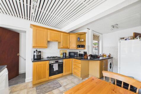 CAM03736G0-PR0128-STILL012.jpg