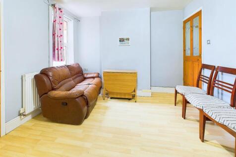 CAM03736G0-PR0070-STILL004.jpg