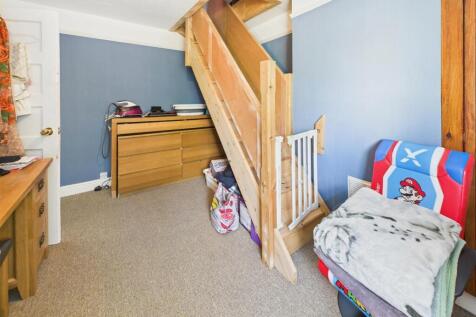 CAM03736G0-PR0132-STILL020.jpg