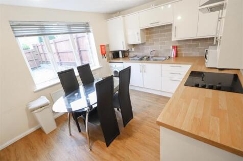 24 Rodyard Way.jpg