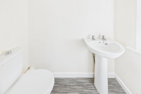 Bedroom 1 WC