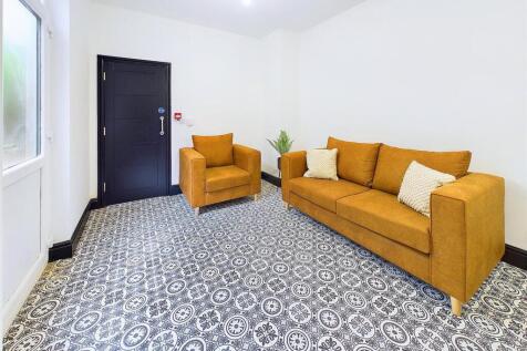 Living Room.jpg