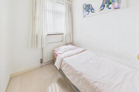 CAM03736G0-PR0169-STILL012.jpg