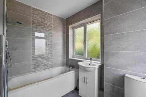 18 Potton Close NWM (1 of 18).jpg