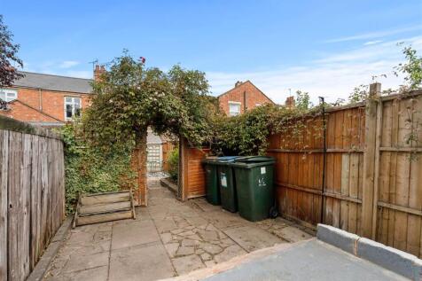 66 Kingston Road NWM (13 of 19).jpg