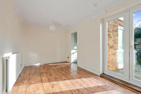 37 Morris Drive, Whitnash (8 of 28).jpg