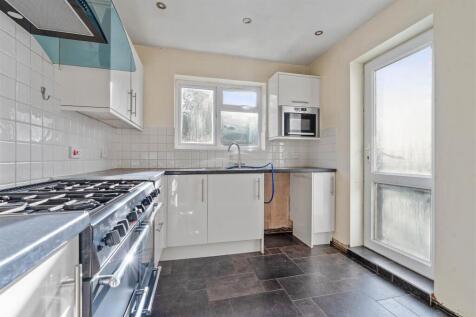 37 Morris Drive, Whitnash (11 of 28).jpg