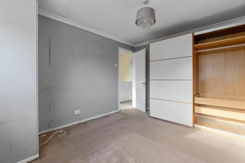 37 Morris Drive, Whitnash (21 of 28).jpg