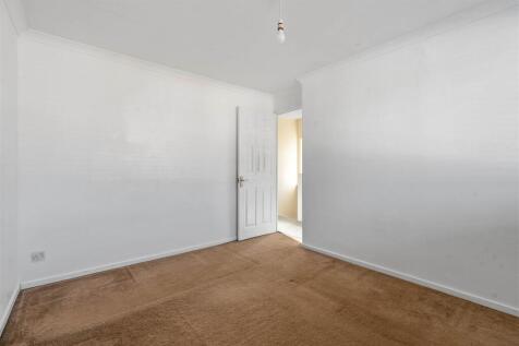 37 Morris Drive, Whitnash (23 of 28).jpg