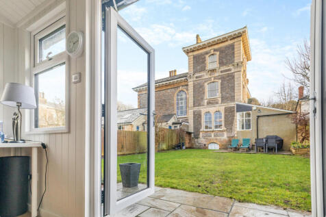 Property Image 35