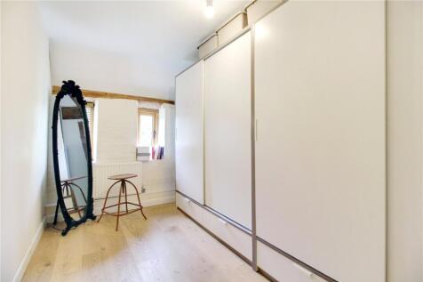 Bedroom/Dressing Rm