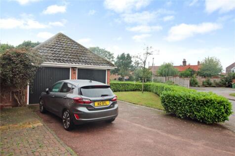 Drive/Garage