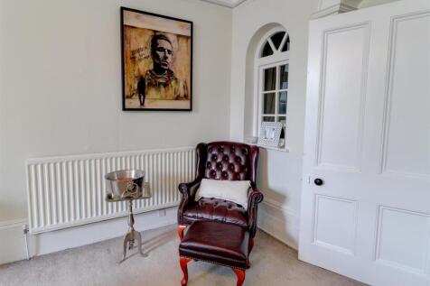 Reading Corner (Living Room)