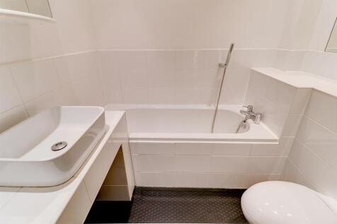 Bedroom 2 Ensuite Bathroom