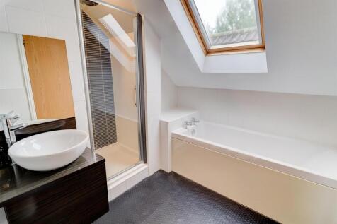 Bedroom 1 Ensuite Bathroom