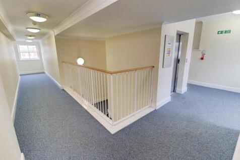 Communal Hallway/Lift Access