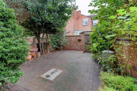 Rear Courtyard Garden