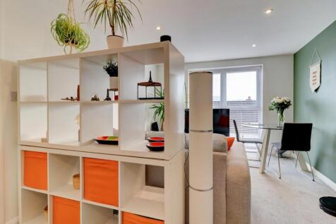 Living/Dining Area