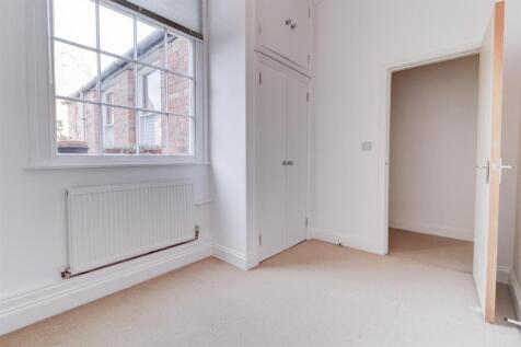 Bedroom 2/Office