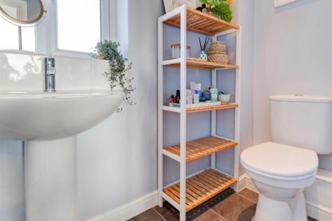 Ensuite Shower Room (Bedroom 1)
