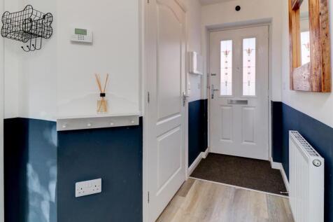 Entrance Hallway &amp; Guest WC