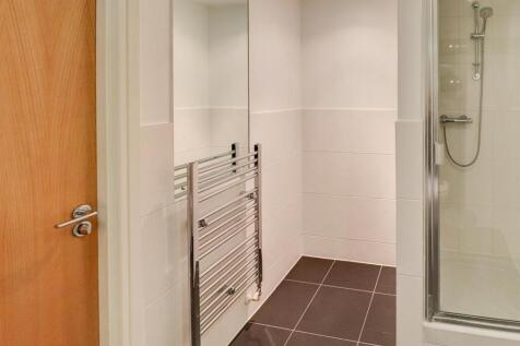 Ensuite Shower Room (Bedroom 1
