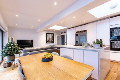 8 maple drive-6.jpg