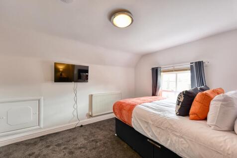 Room 2 (3).jpg
