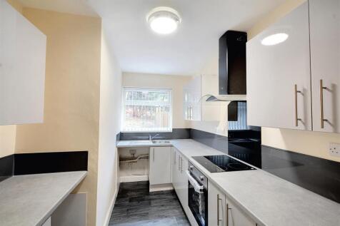 2. Kitchen.jpg