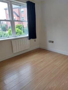 Bedroom to front.jpg