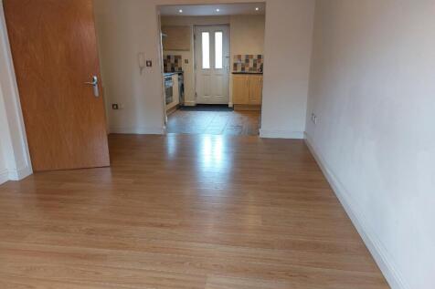 Lounge to kitchen.jpg