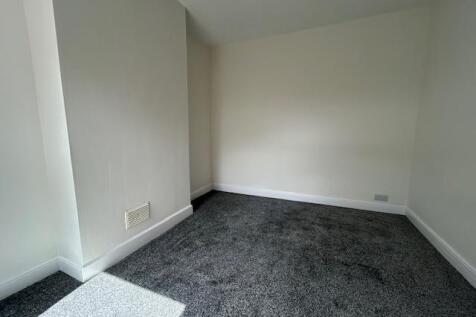 bedroom2.jpeg