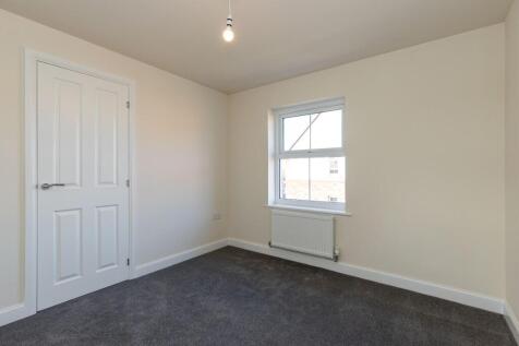 18 - 2nd Bedroom.jpg