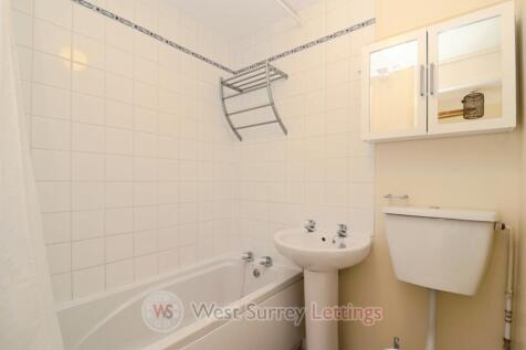 67a27905-bathroom