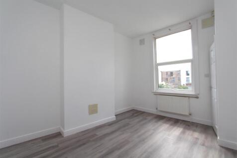 Bed 1.JPG